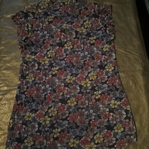 Daisy & clover floral lightweight blouse - Picture 5 of 10